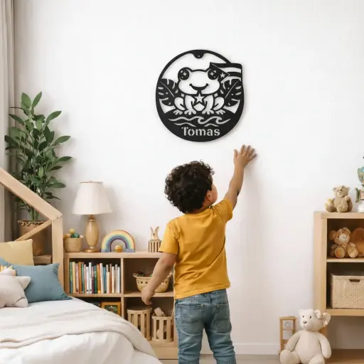 LW001 - Coqui Baby - Metal Wall Pendant